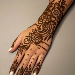 stage 1 of henna design with paste applied